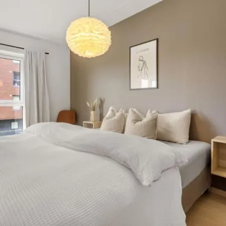 Sentral Leilighet, Med Parkering